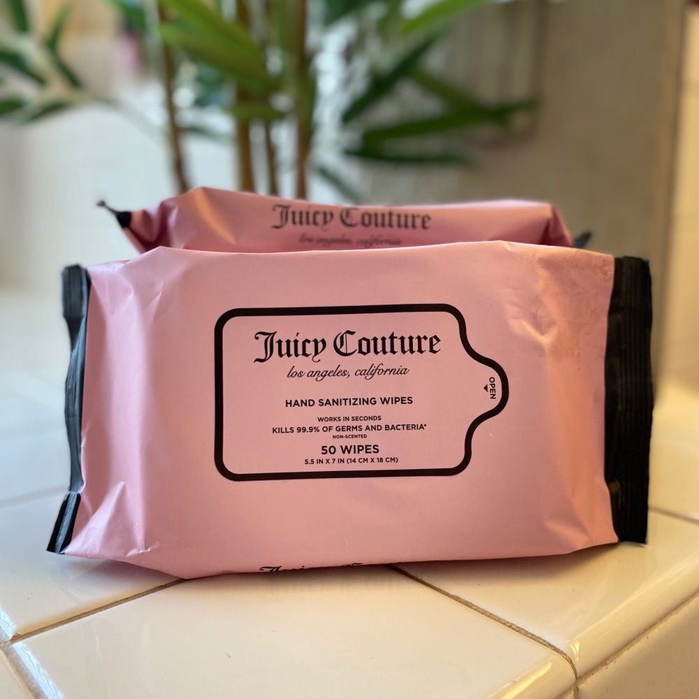 Juicy Couture Sanitizing Hand Wipes Small Pouch 50 Count